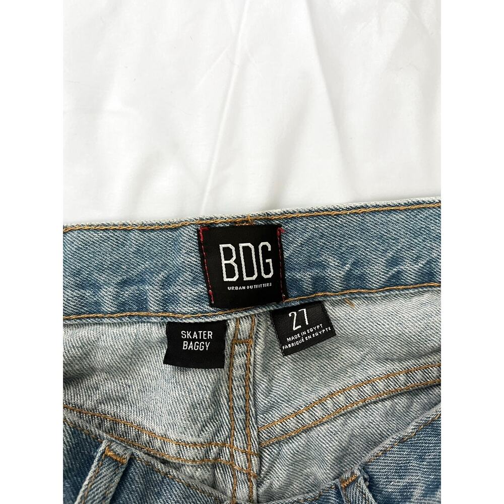 BDG Skater Baggy Jean Y2K Grunge Distressed Light Wash Cuffed Denim Size 27 - Picture 7 of 9